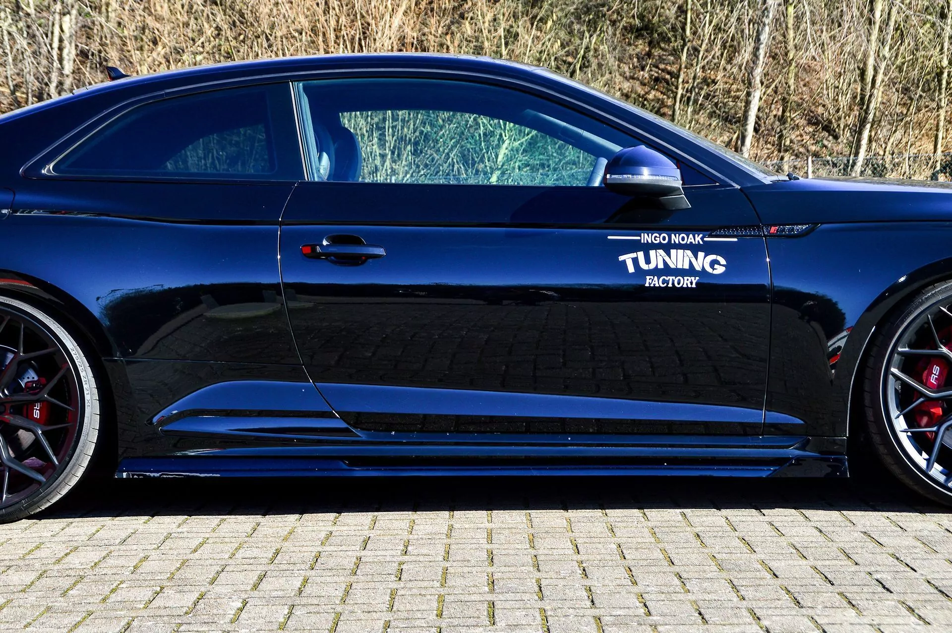 CUP Seitenschweller mit Wings vorne für Audi RS5 B9 F5