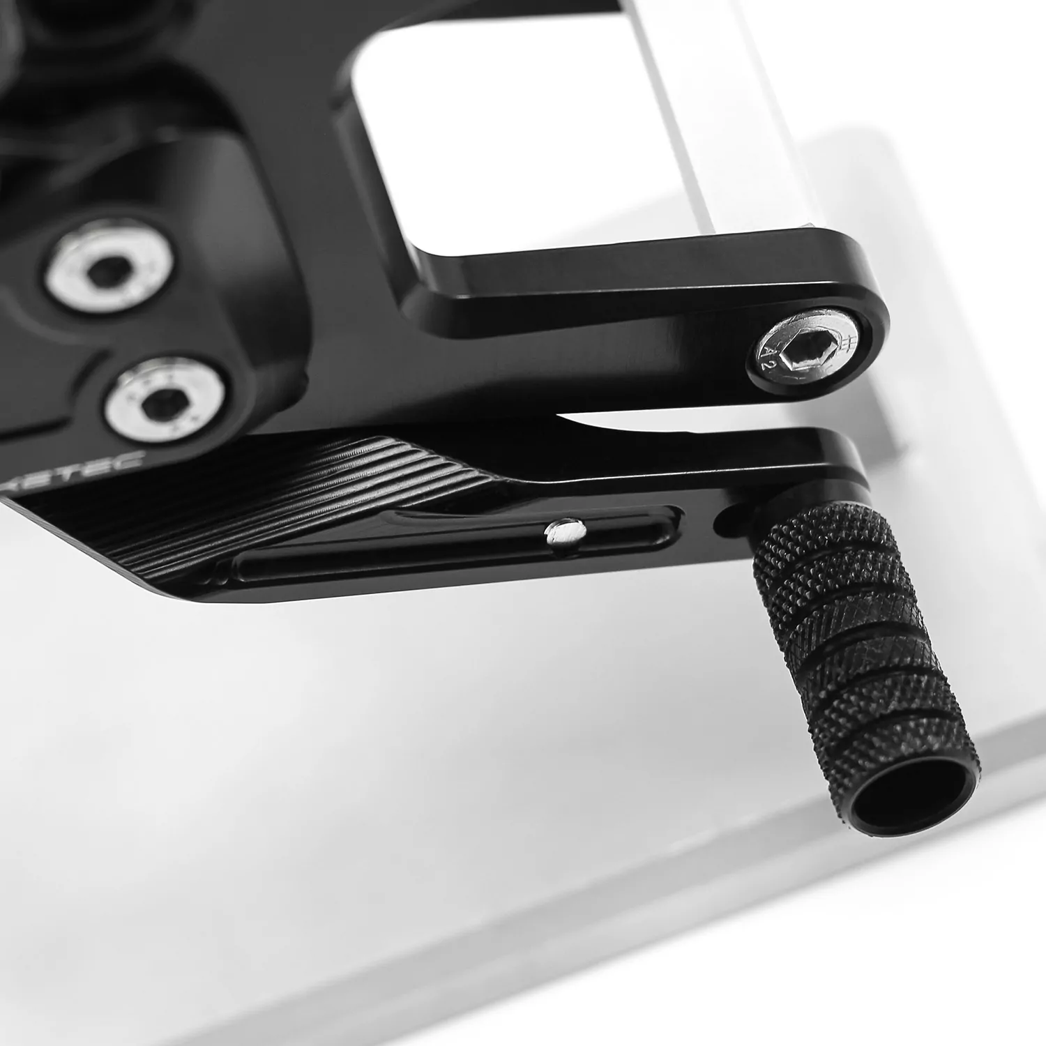 MG Biketec Sportfussrastenanlage / Rastenanlage / Fußrastenanlage mit ABE, gültig in D - A - CH für Kawasaki ZX-6R Ninja ab 2023