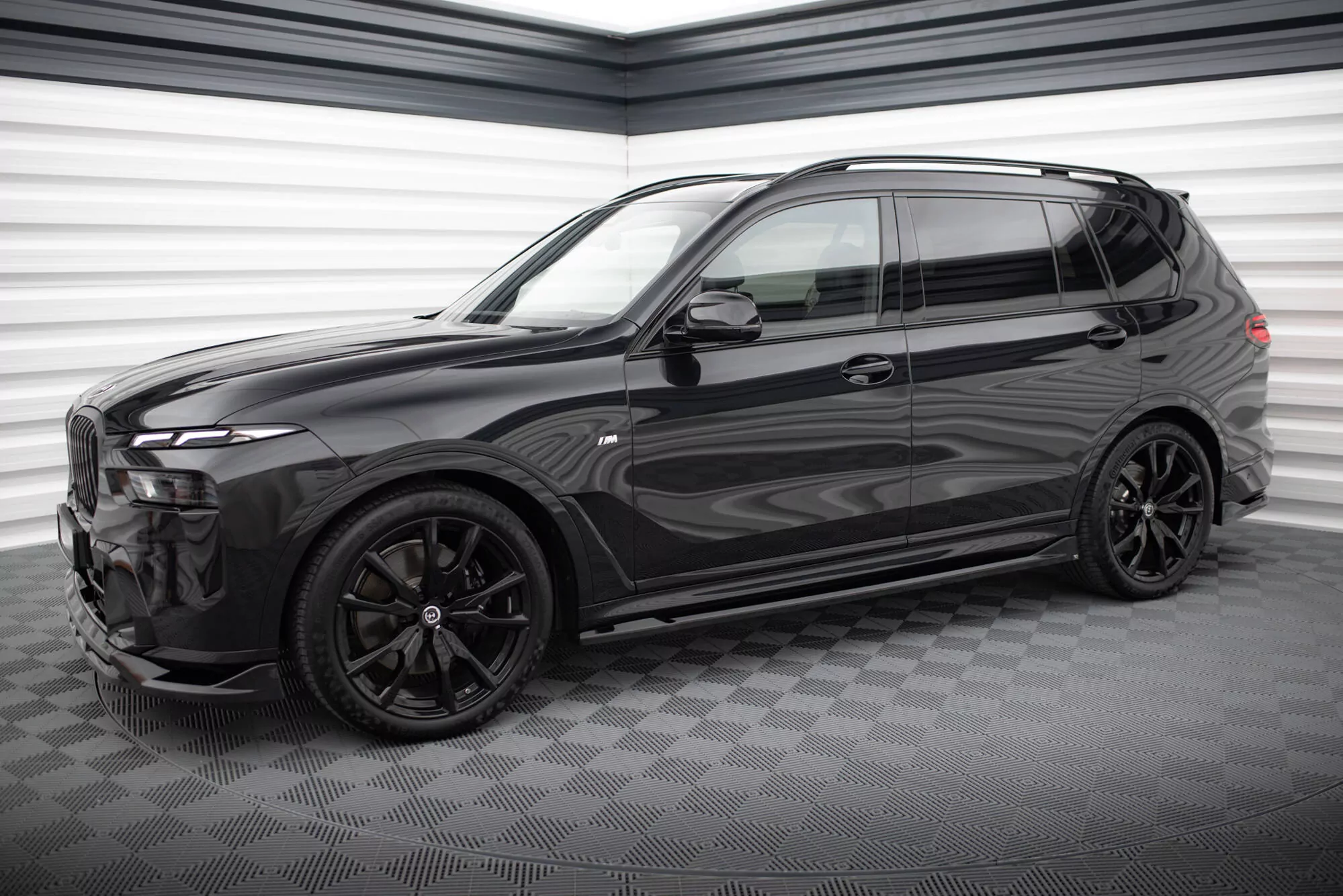 Seitenschweller Ansatz Für BMW X7 M-Paket G07 Facelift Schwarz Hochglanz