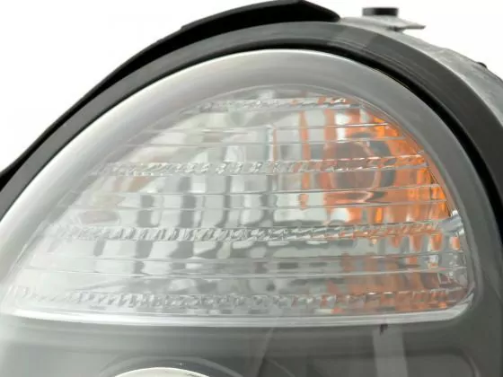 Scheinwerfer Set Mercedes E-Klasse Typ W210 Bj. 99-01 schwarz für Rechtslenker