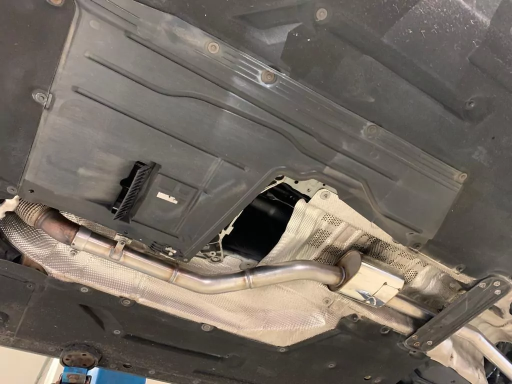 BMW F20/21 - 116i  Vorschalldämpfer