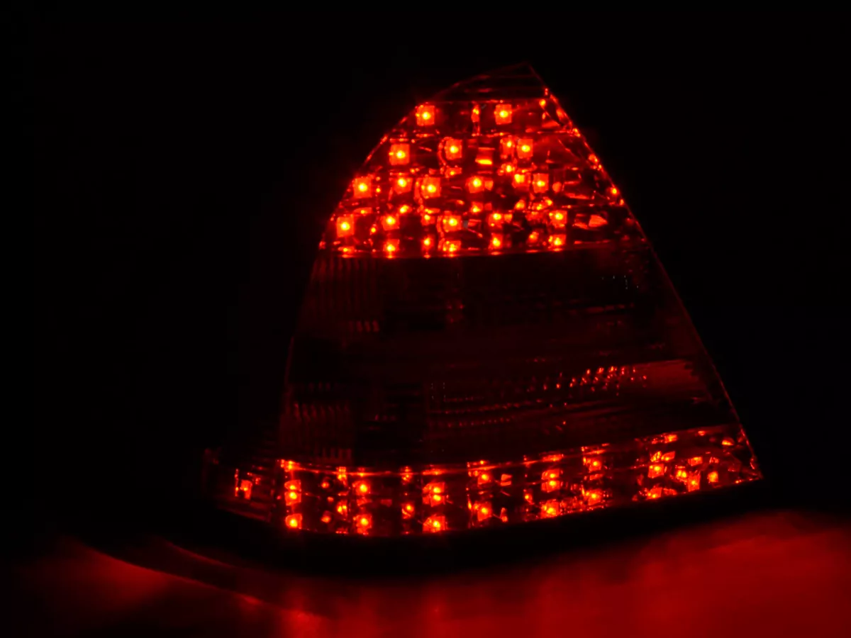 LED Rückleuchten Set Mercedes C-Klasse Typ W203 Limo Bj. 05-07 chrom
