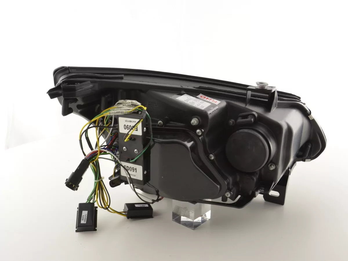 Scheinwerfer Set Xenon Angel Eyes LED BMW 5er E60/E61 Bj. 03-04 schwarz für Rechtslenker