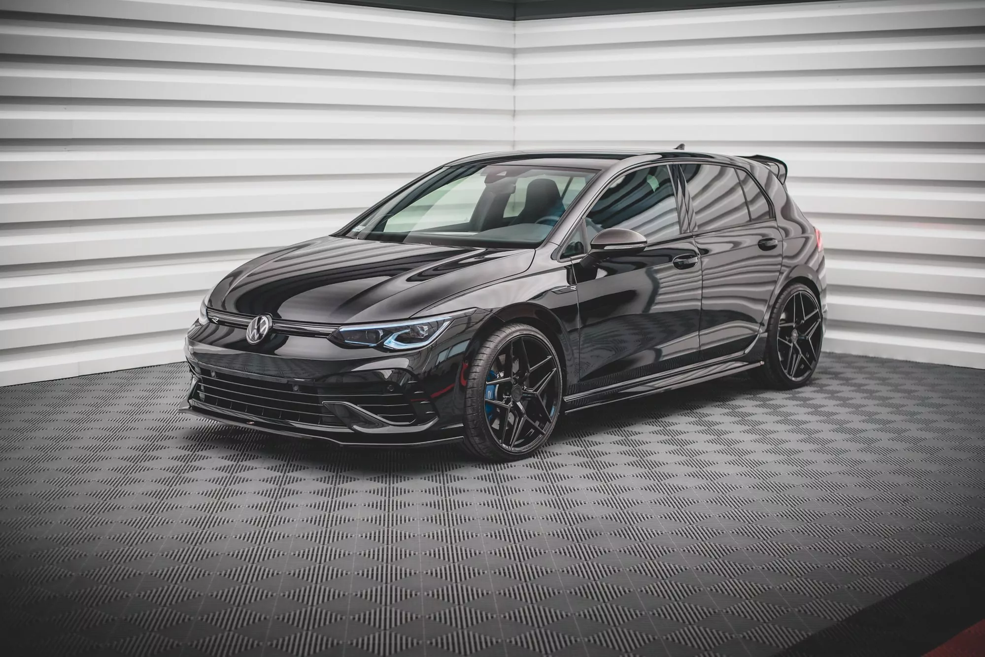 Front Ansatz V.3 Für Volkswagen Golf R Mk8 Schwarz Hochglanz