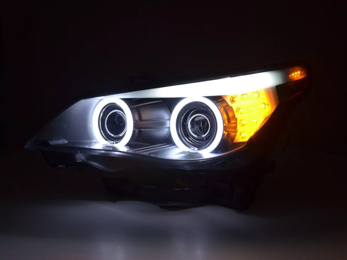 Scheinwerfer Set Xenon Angel Eyes CCFL BMW 5er E60/E61 Bj. 05-08 schwarz für Rechtslenker