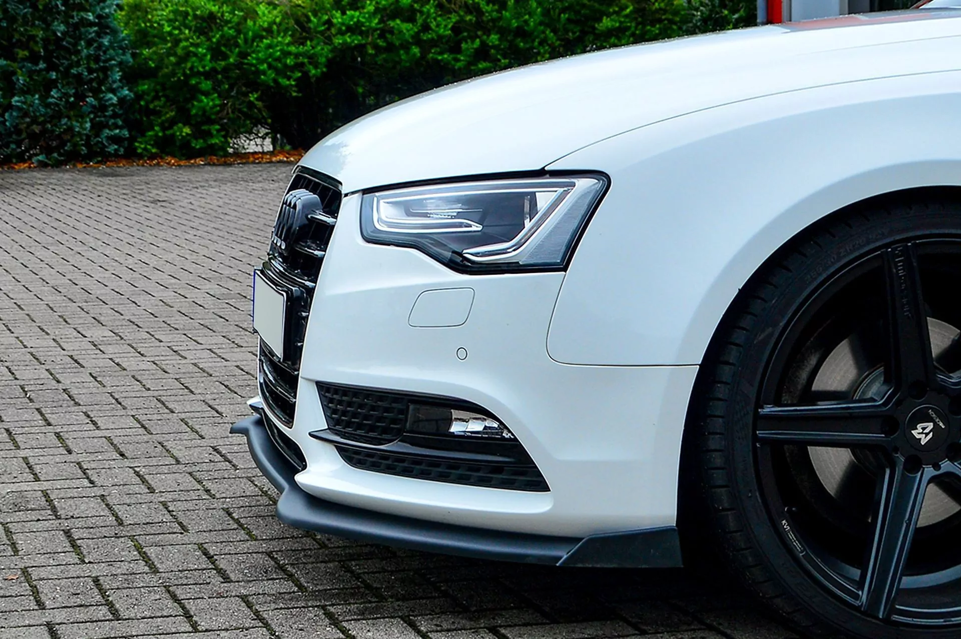 Cup Frontspoilerlippe mit Wings für Audi A5 B8 Facelift Bj. 2011-2016