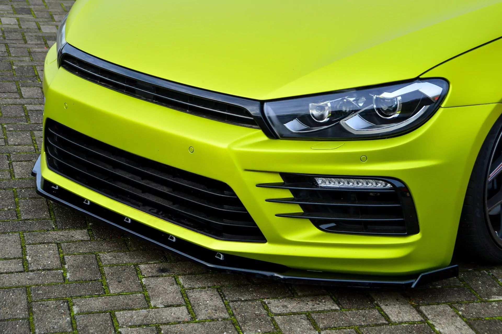 V2 Cup Frontspoilerlippe mit Wing für VW Scirocco R Facelift