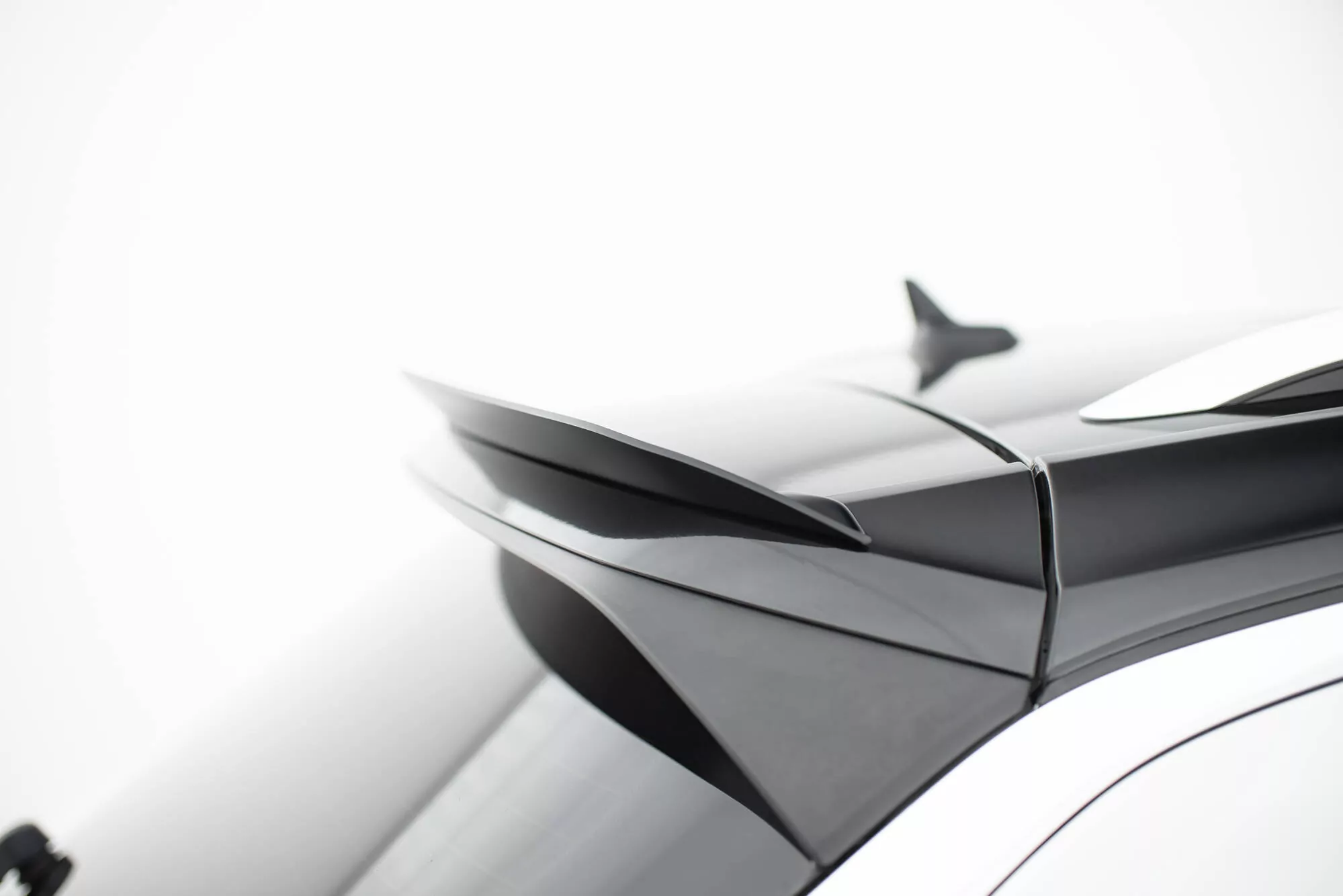 Spoiler CAP Für Volkswagen T-Roc R / R-Line Mk1 Facelift Schwarz Hochglanz