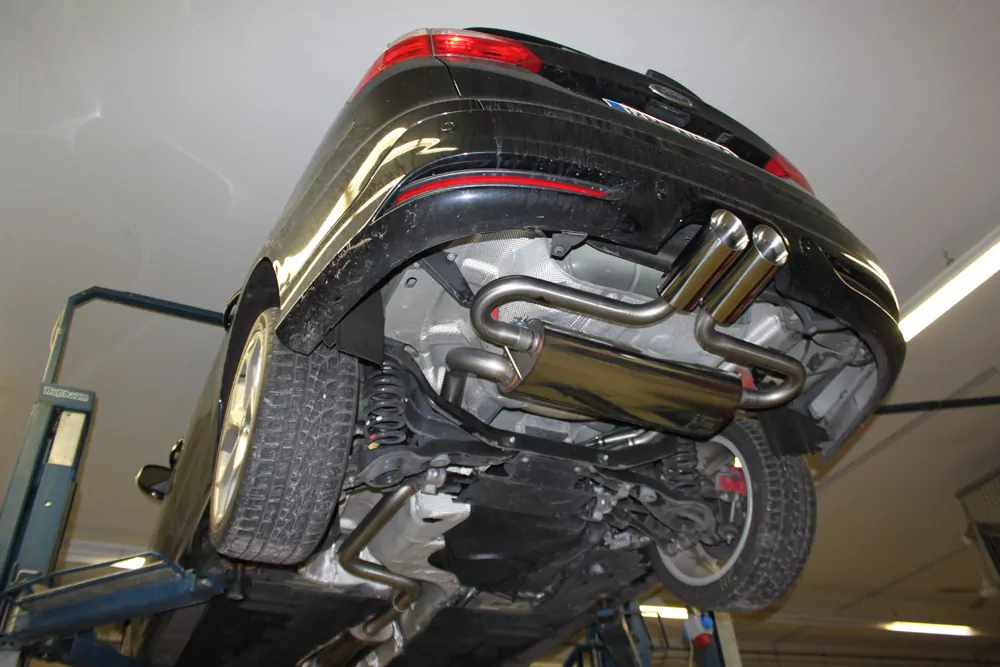 Ford Focus III ST Turnier  Endschalldämpfer quer Ausgang mittig - 2x100 Typ 25 mittig