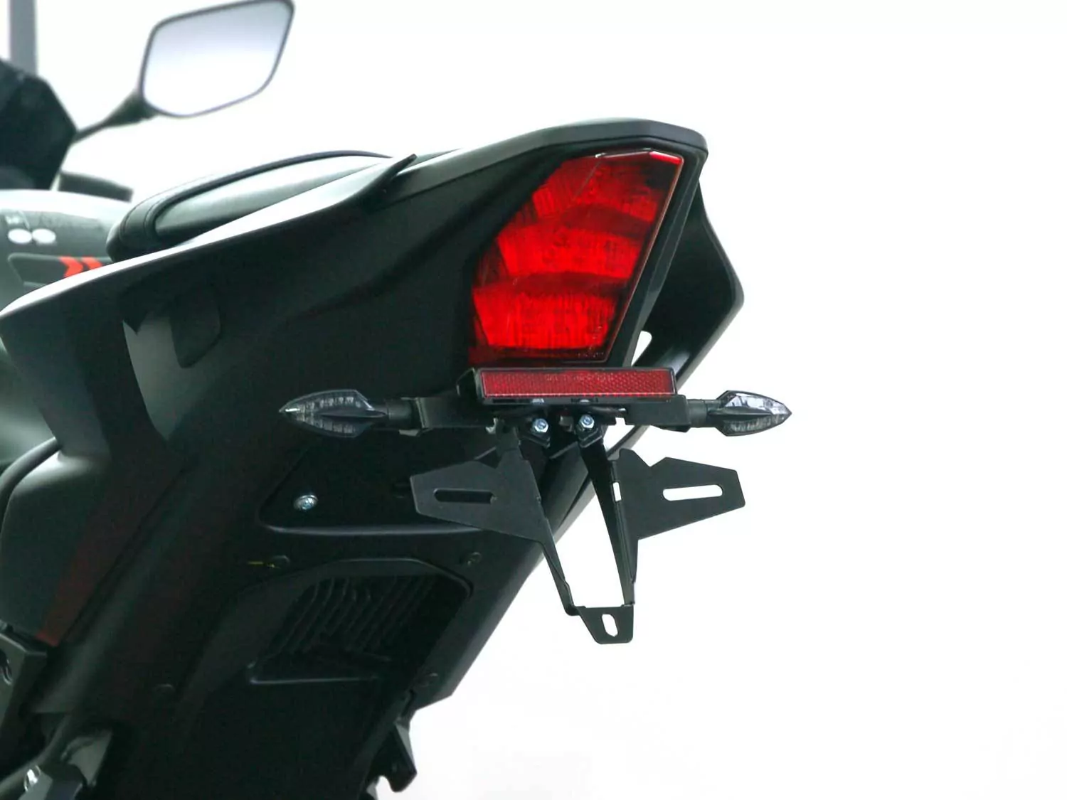 Kennzeichenhalter IQ5 für Yamaha R3 (2025-2026)