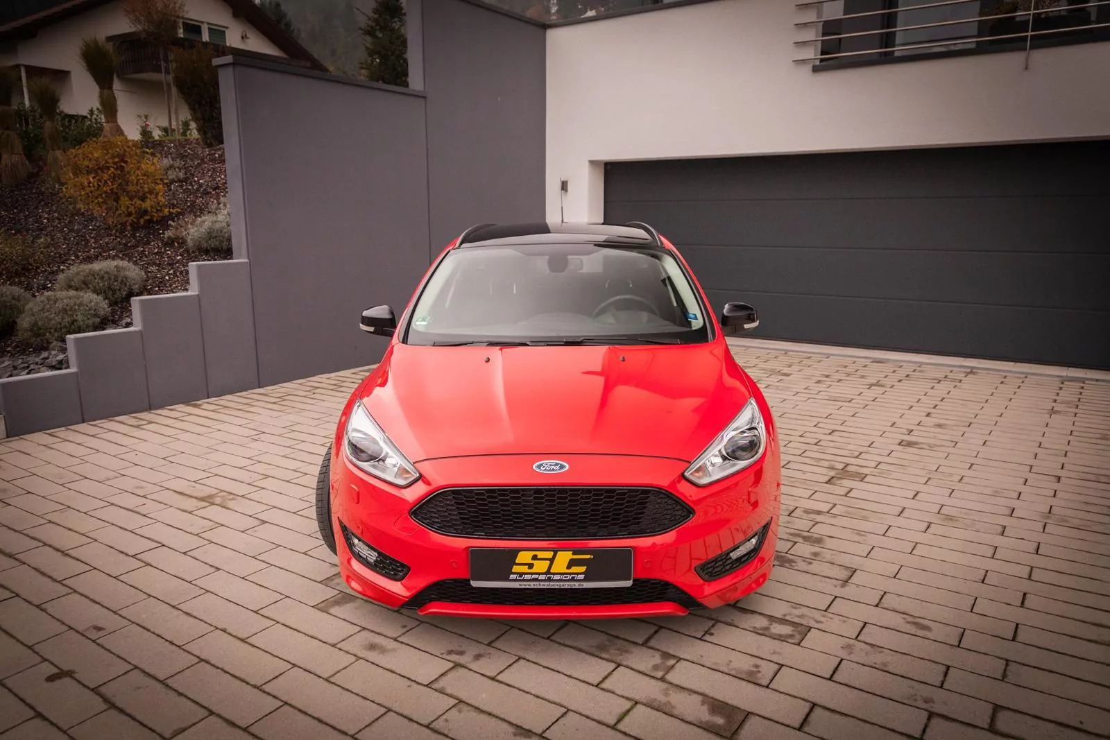 ST Gewindefahrwerk ST X  (mit fester Kennung) FORD FOCUS III Turnier (DYB) 07/2010-