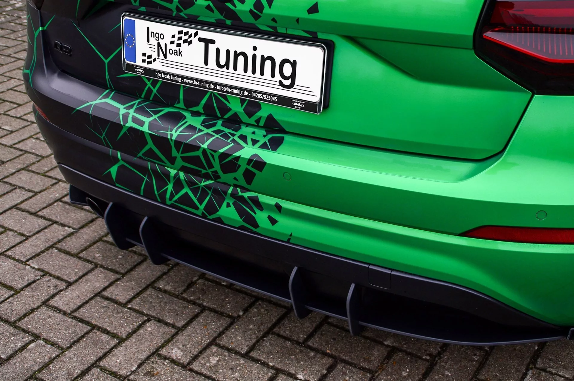 Gefräster Heckansatz mit Finnen für Audi Q2 GA