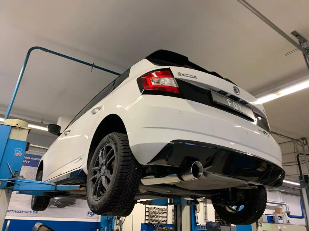 VW Golf VII Facelift starre Hinterachse  Vorschalldämpferersatzrohr für Modelle ohne OPF