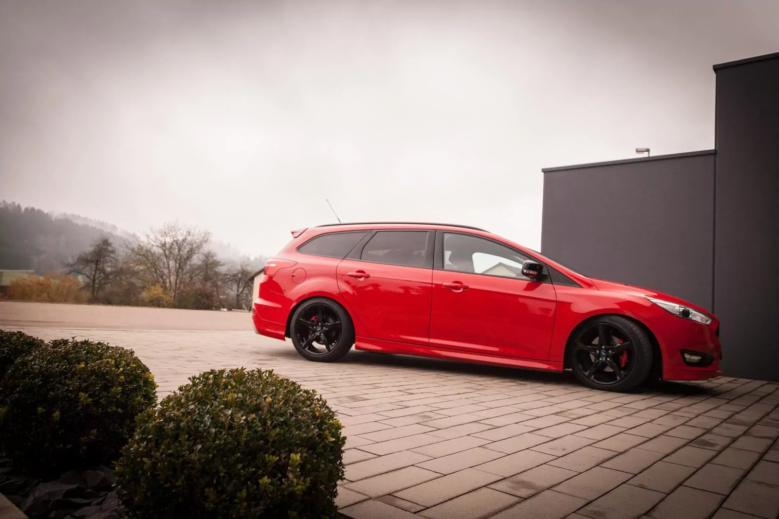 ST Gewindefahrwerk ST X  (mit fester Kennung) FORD FOCUS III Turnier (DYB) 07/2010-
