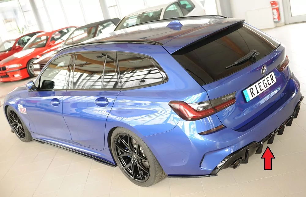Rieger Heckeinsatz (für Fzg. mit AHK) glanz schwarz für BMW 3er G20  (G3L) Lim. 03.19-06.22 (bis Facelift)