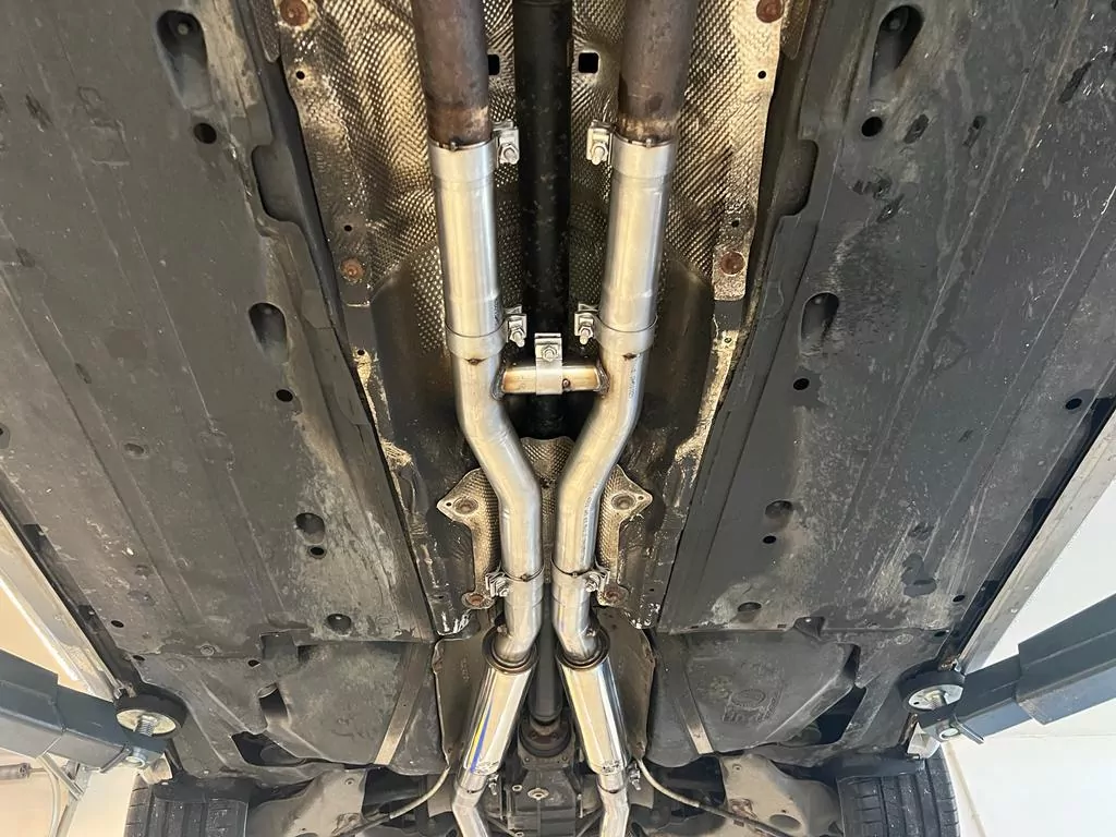 Audi S4 B6  Limousine/Avant/Cabrio + A4 B7 quattro 3,0l 3,2l Vorschalldämpfer