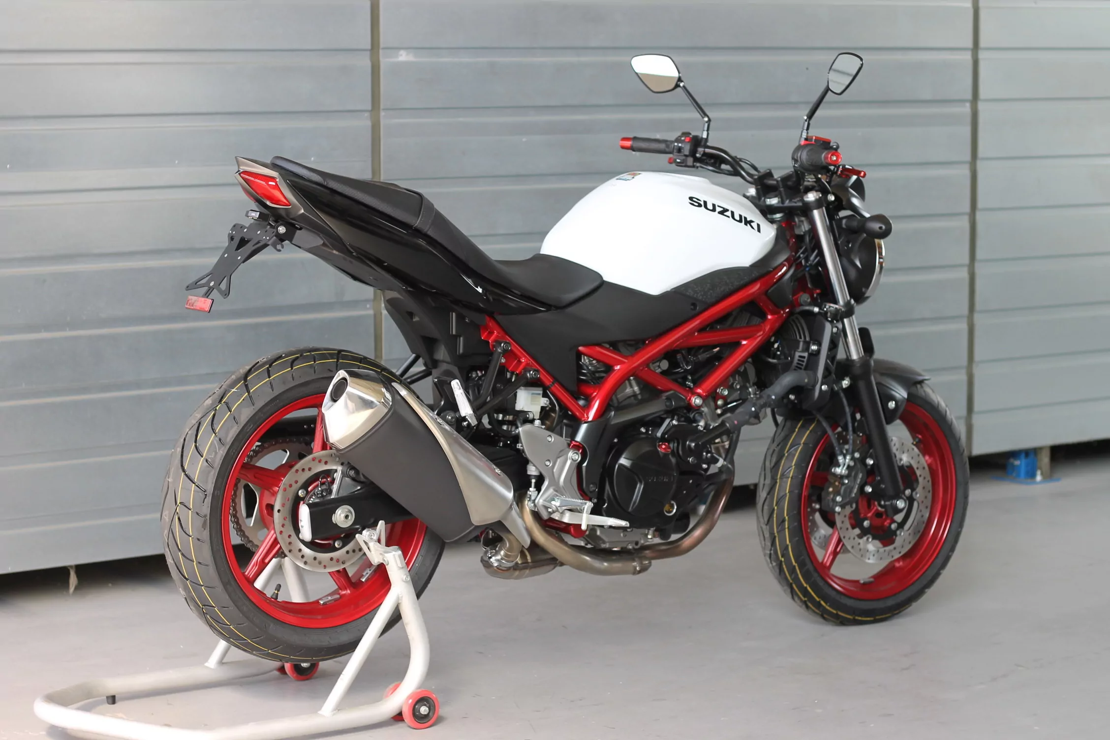 MG Biketec Kennzeichenhalter für Suzuki SV 650 ab 2017-2020