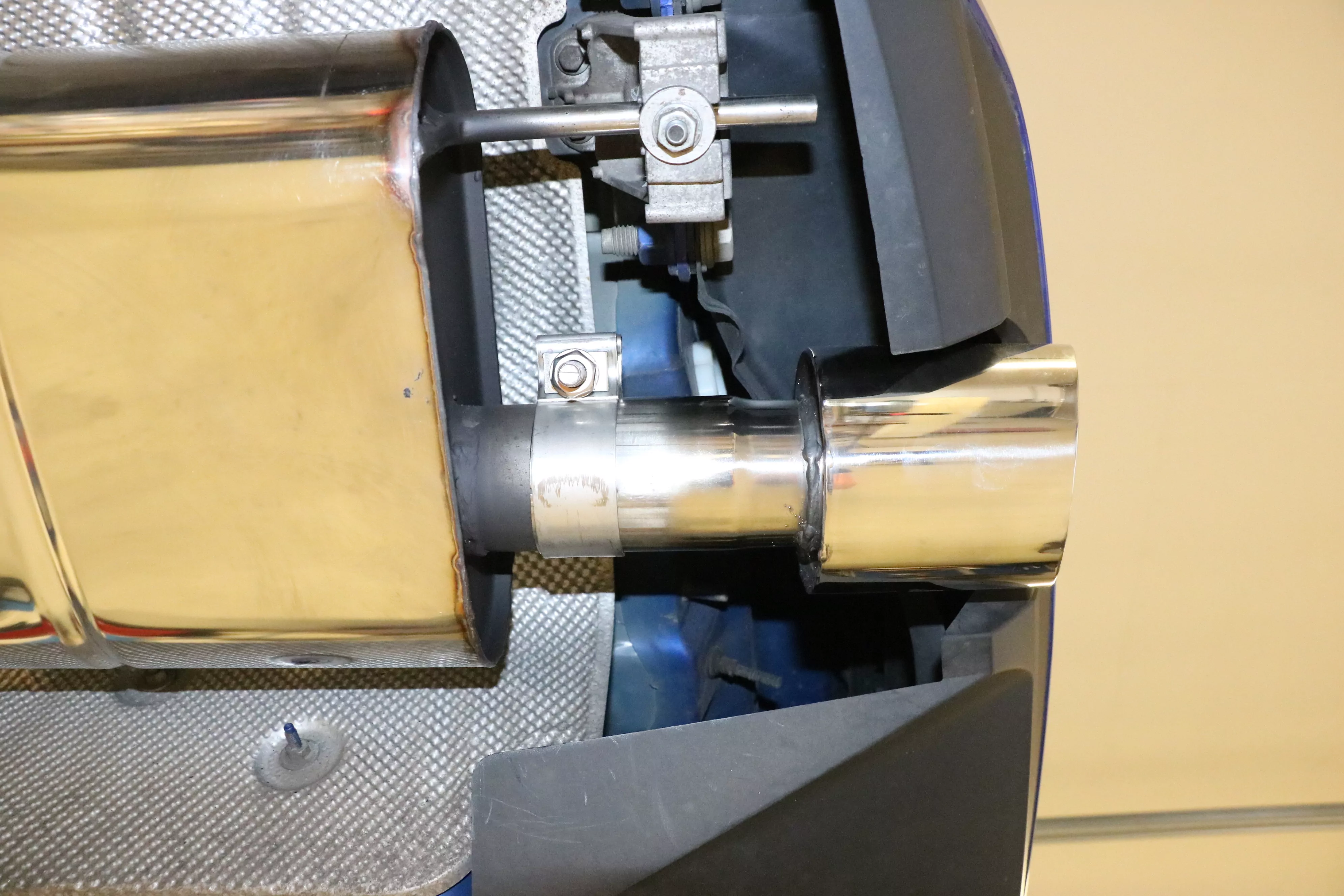 Jaguar XE  Endschalldämpfer rechts/links - 1x100 Typ 25 rechts/links