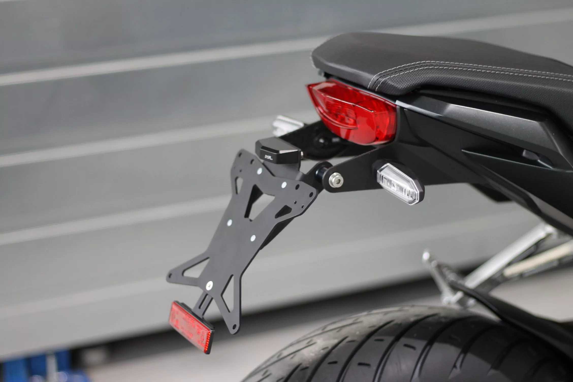 MG Biketec Kennzeichenhalter für Honda CB 650 R ab 2021 bis 2023