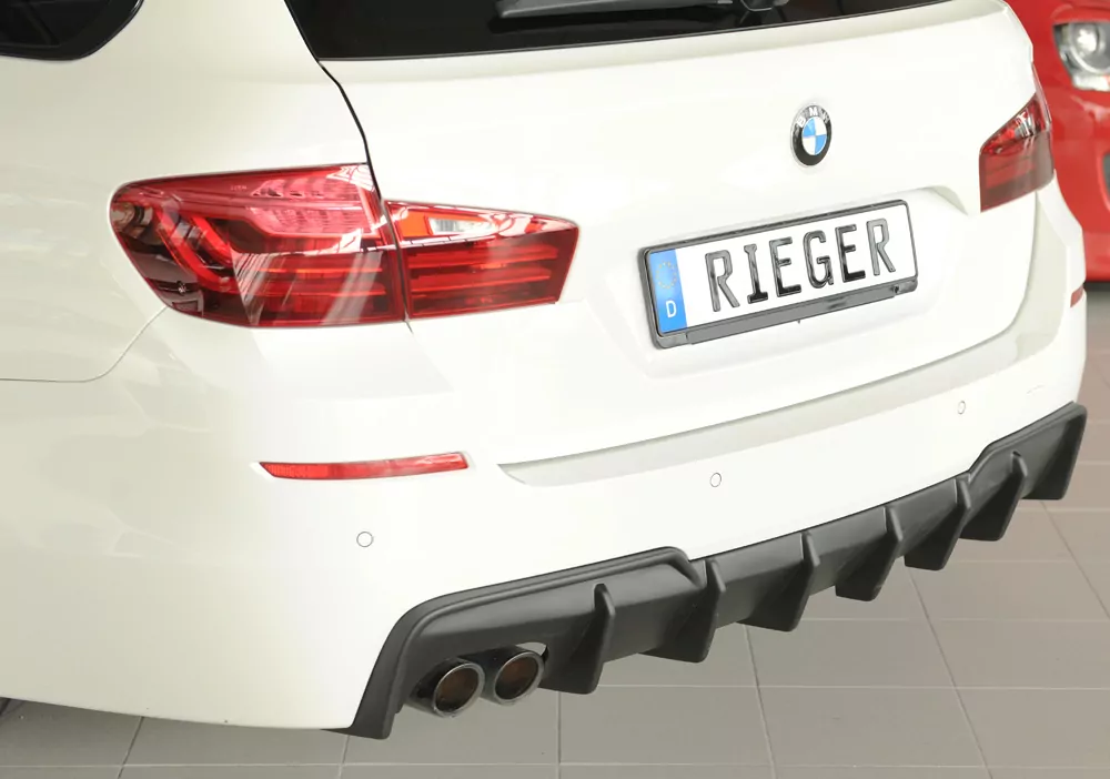 Rieger Heckeinsatz (für Fzg. mit AHK) matt schwarz für BMW 5er F10  (5L) Lim. 07.13- (ab Facelift) LCI