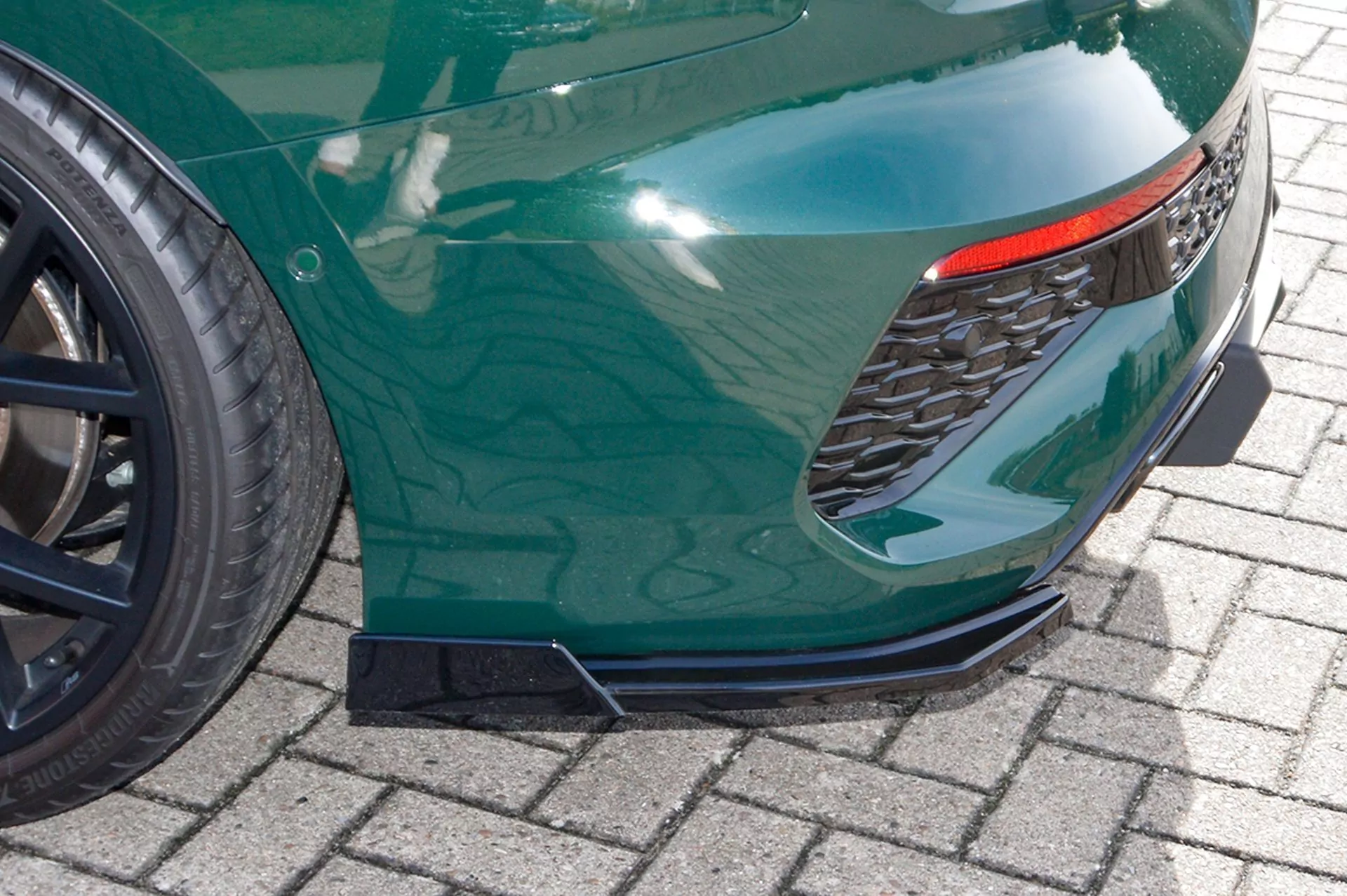 Heckansatz Diffusor Seitenteile mit Wings für Audi RS3 8Y Limousine