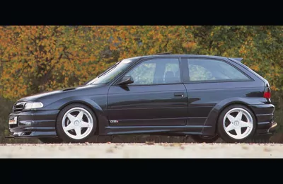 Rieger Radlauf für Opel Astra F - Schrägheck   carbon optik