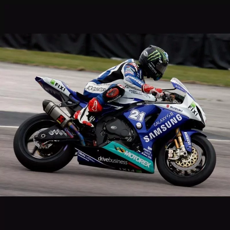 NEW R&G Racing Fußrastenanlage Suzuki GSX-R 1000 2017-