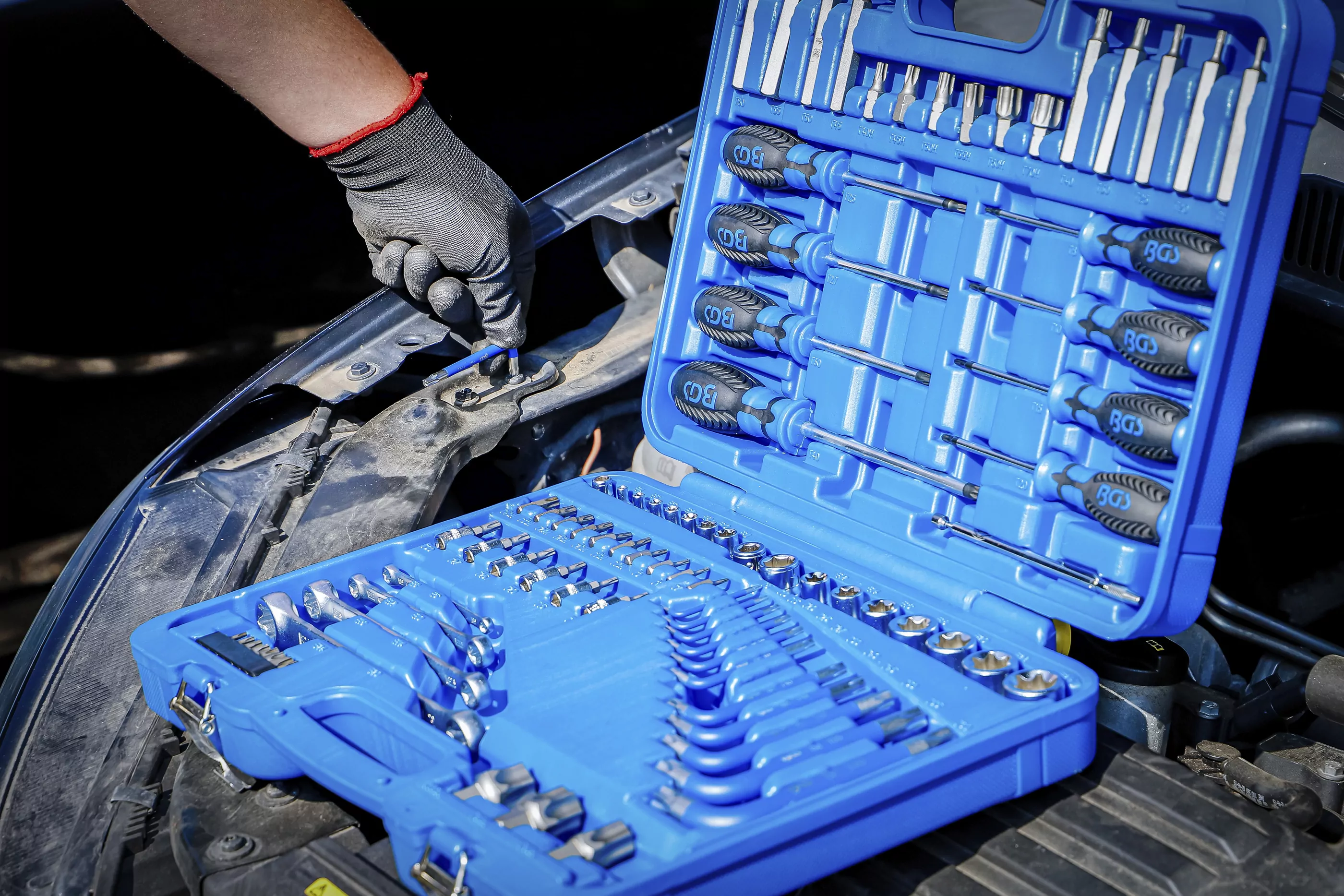 Werkzeugsortiment | 6,3 mm (1/4") + 12,5 mm (1/2") | E-Profil / T-Profil (für Torx) | 84-tlg.