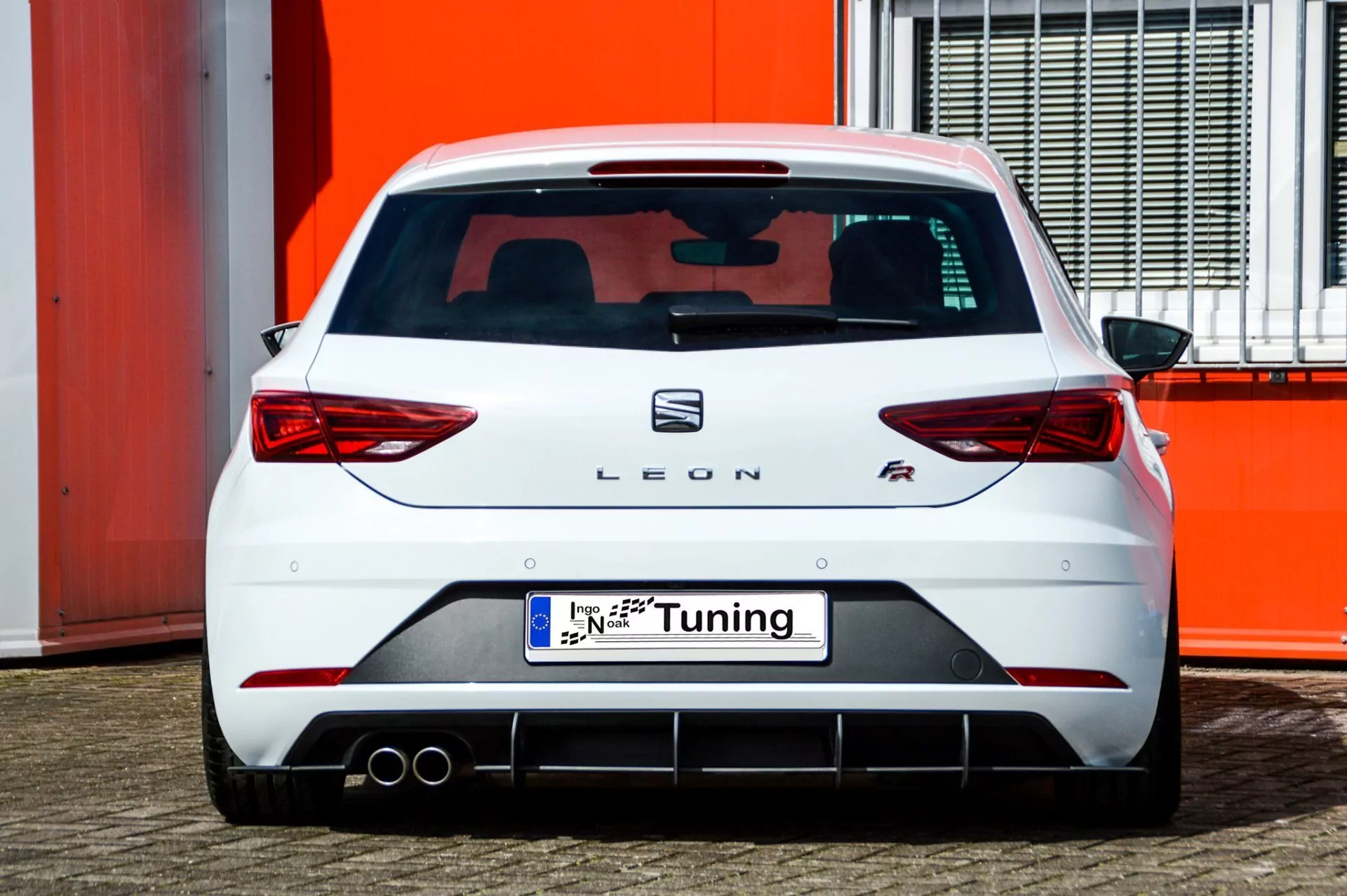 Gefräster Heckansatz mit Finnen für Seat Leon 5F FR