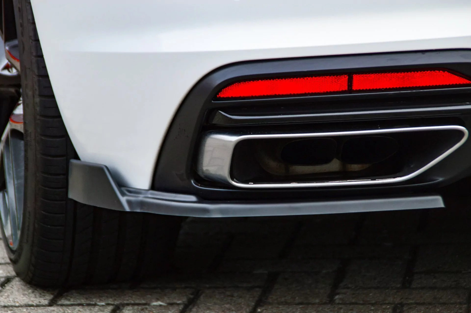 Heckansatz Seitenteile mit Wings  für Audi A4 B9 Bj. 2019-