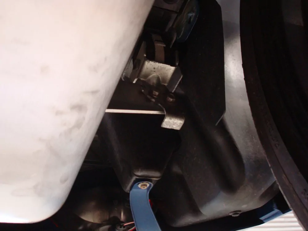 Renault Megane III Coupe  Endschalldämpfer - 1x70 Typ 10 nicht sichtbar