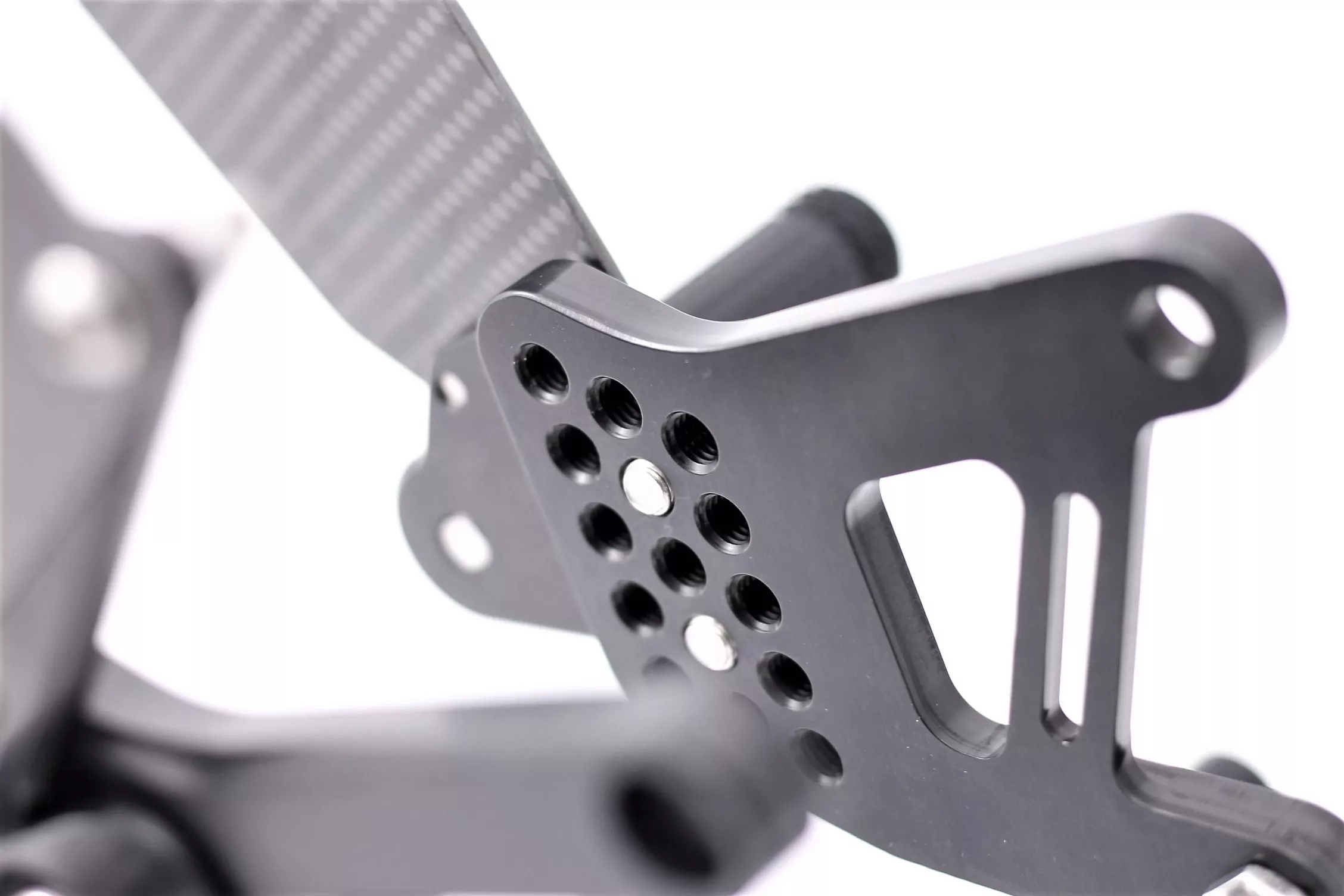 MG Biketec Sportfussrastenanlage / Rastenanlage / Fußrastenanlage mit ABE, gültig in D - A - CH für Yamaha YZF-R6 ab 2006-2007