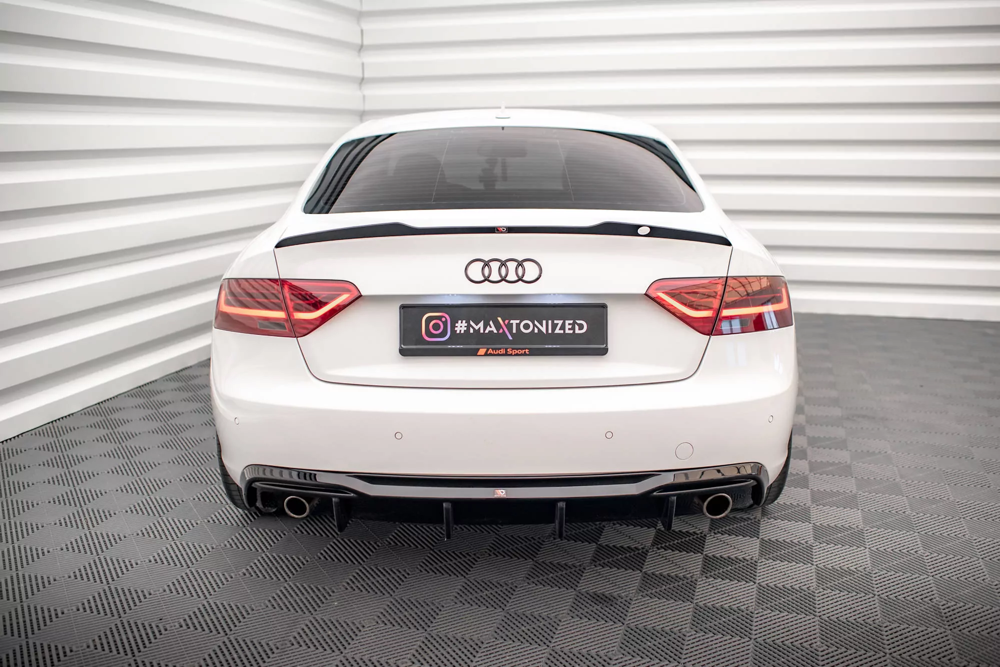 Diffusor Heck Ansatz Für Audi A5 Coupe 8T Facelift (Version Mit Einzelauspuff Auf Beiden Seiten)