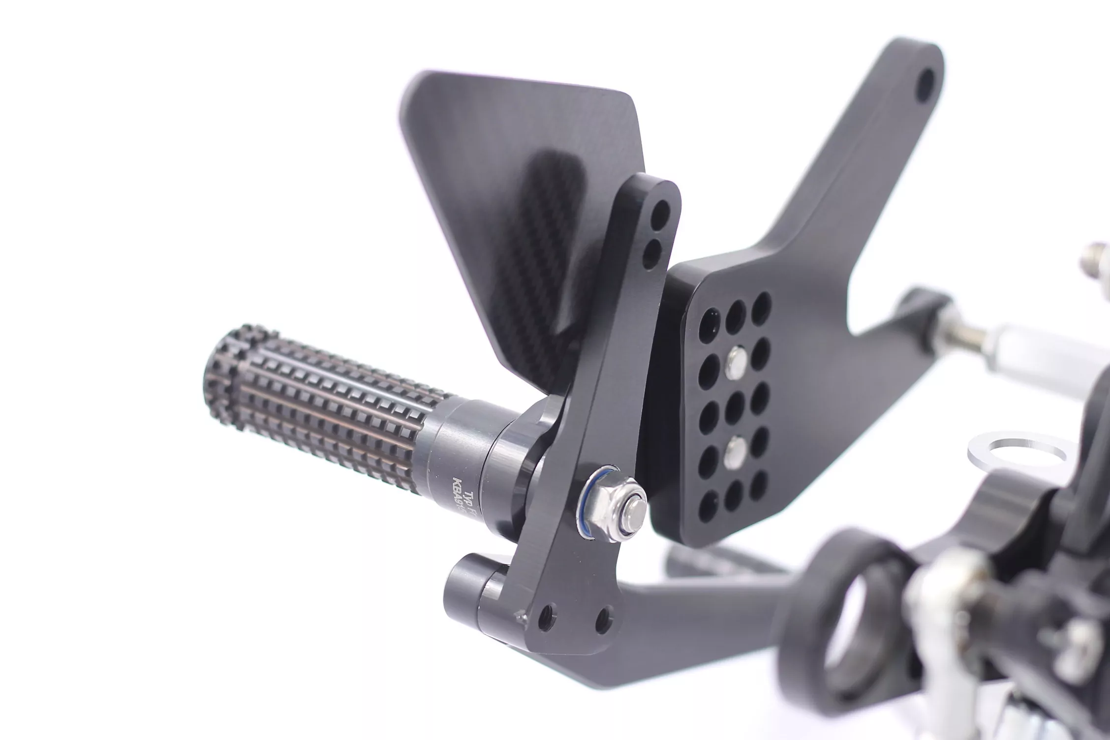 MG Biketec Sportfussrastenanlage / Rastenanlage / Fußrastenanlage mit ABE, gültig in D - A - CH für Triumph Street Triple 765 R / RS ab 2017-2019