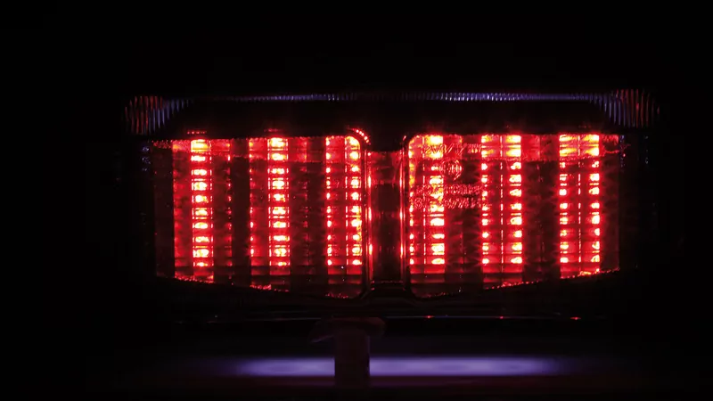 SHIN YO LED-Rücklicht mit getöntem Glas, YAMAHA FZS 600 bis 03 E-geprüft