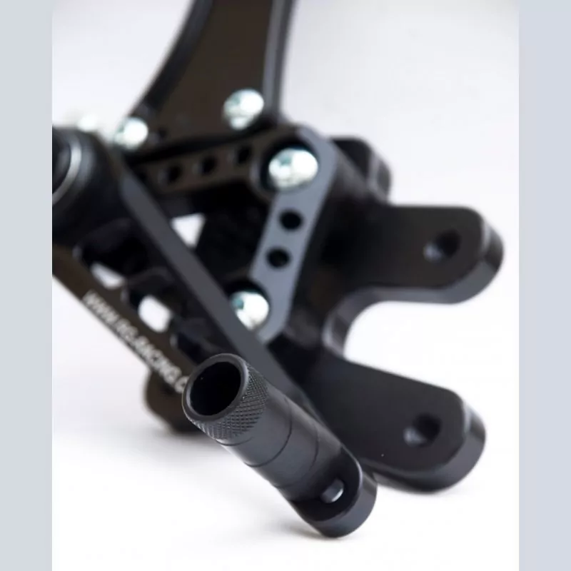 NEW R&G Racing Fußrastenanlage Suzuki GSX-R 600 / 750 K6-L0