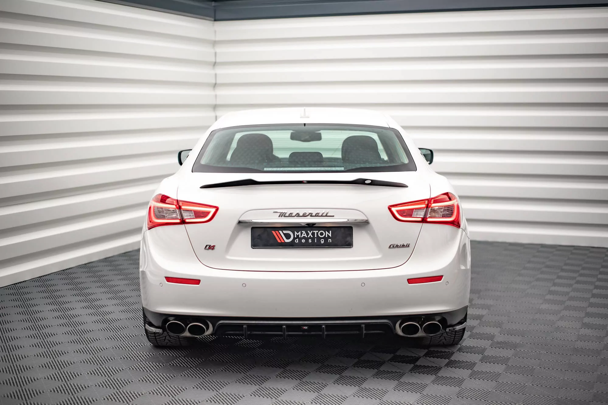 Diffusor Heck Ansatz Für Maserati Ghibli Mk3 Schwarz Hochglanz