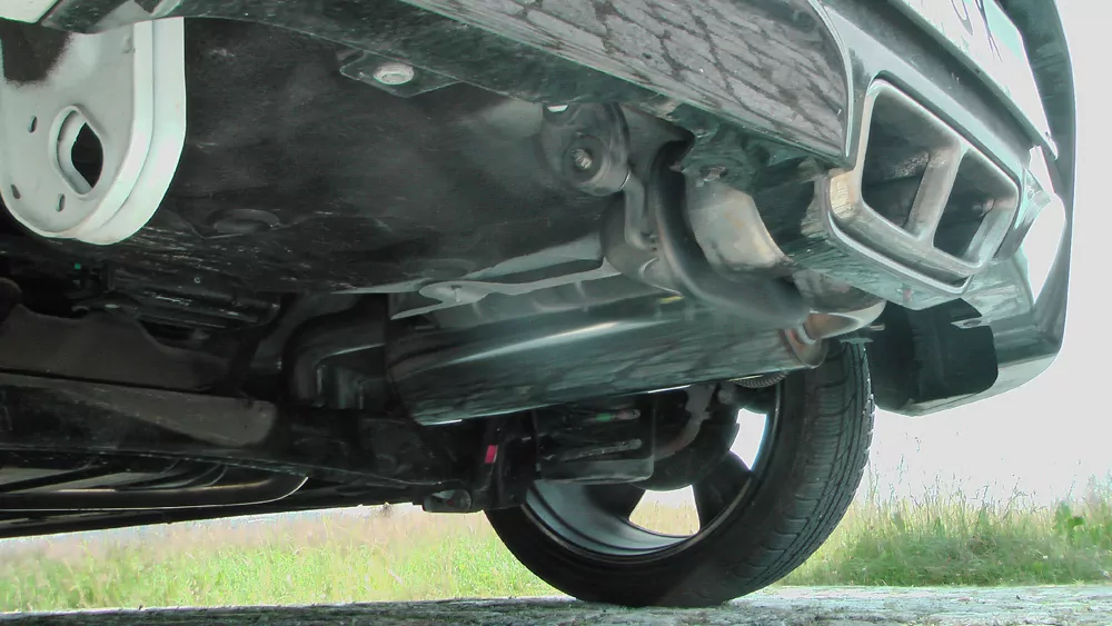 Hyundai Veloster  Endschalldämpfer mit Ausgang in den originalen Endrohren