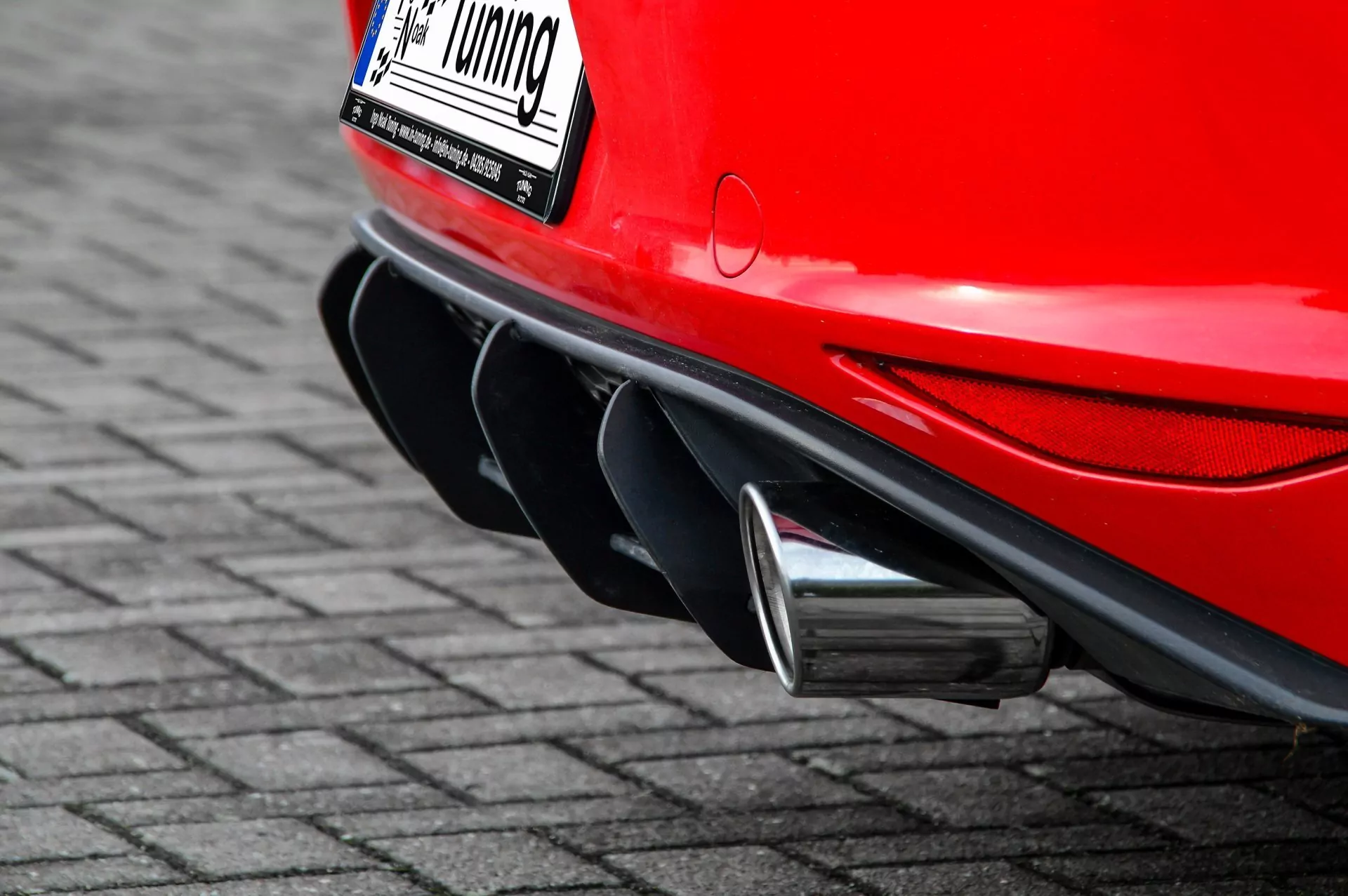 Gefräster Heckansatz mit Finnen V2 für VW Golf 7 GTI + GTD AU