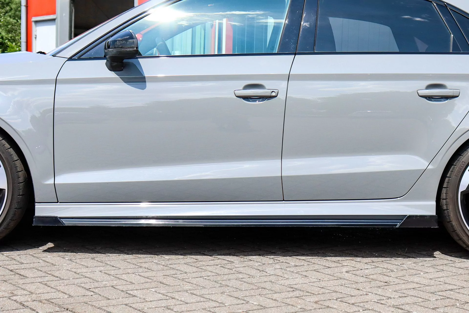 Seitenschweller mit Wings vorne + hinten für Audi A3 8VS S3 + RS3 Limousine