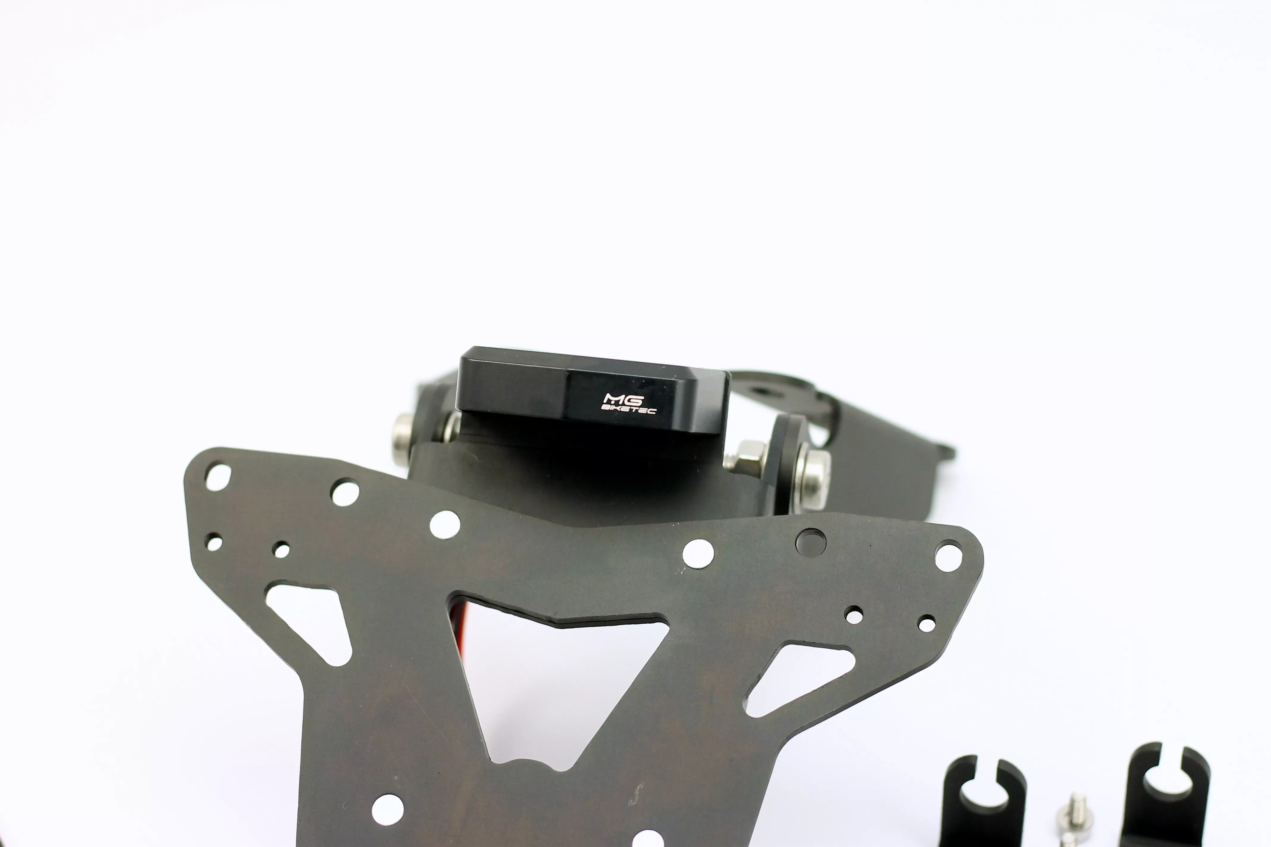 MG Biketec Kennzeichenhalter für Suzuki SV 650 ab 2017-2020