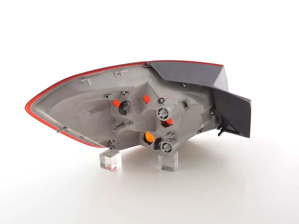 Verschleißteile Rückleuchte rechts Opel Astra J Kombi Bj. 10-12 rot