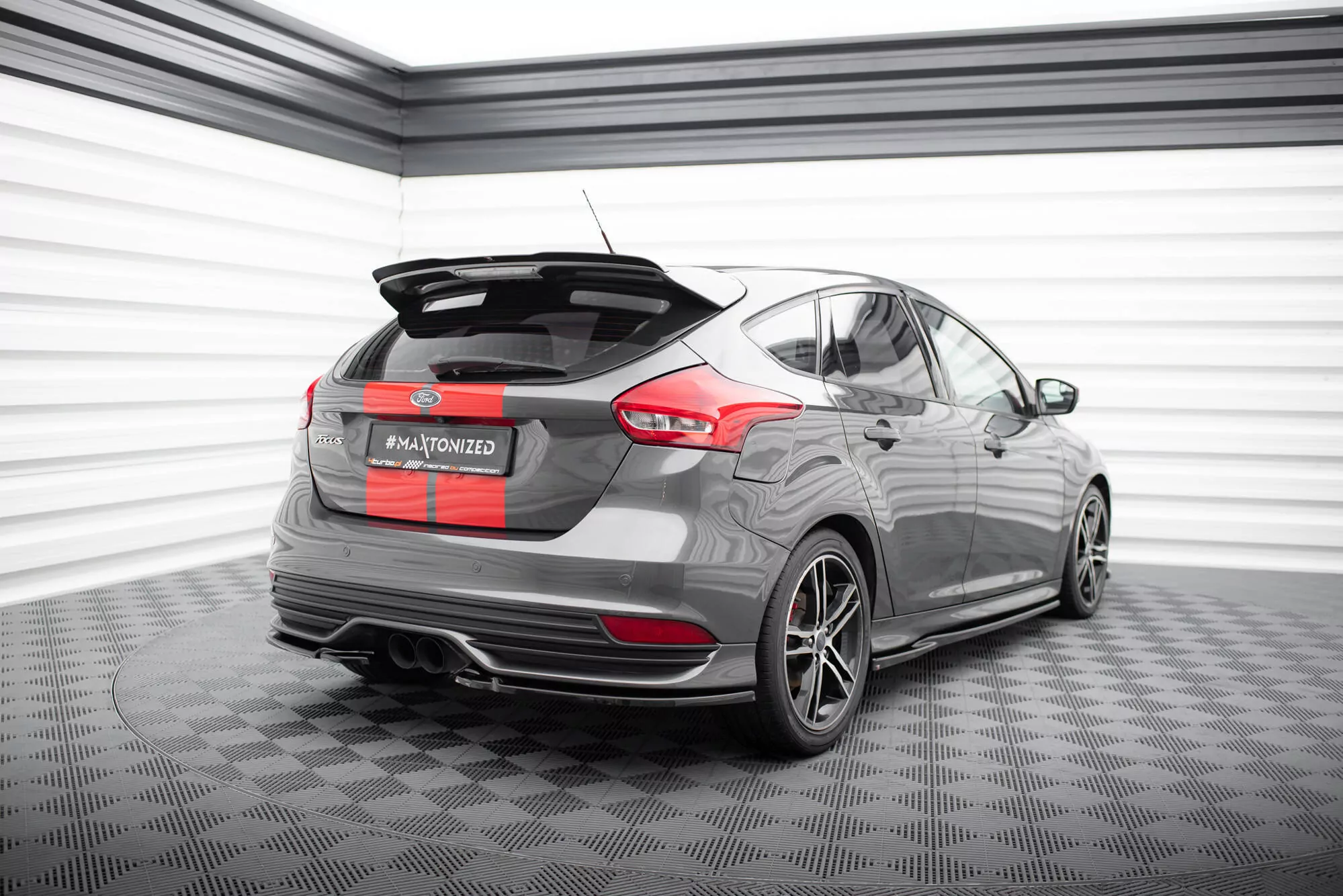 Heck Ansatz Flaps Diffusor V.2 Passend Für Ford Focus ST Mk3 Facelift Schwarz Hochglanz