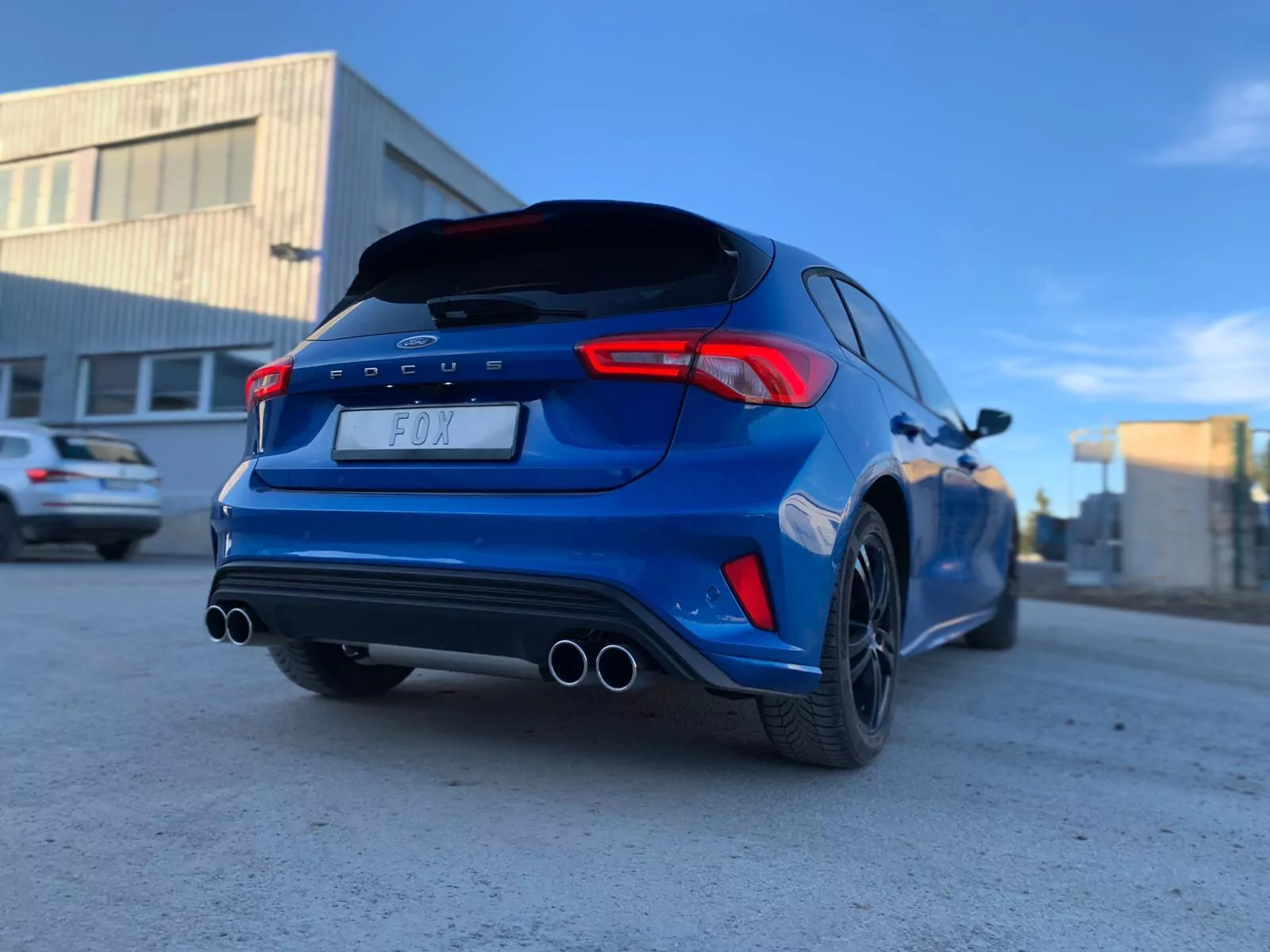 Ford Focus IV ST-Line - Einzelradaufhängung  Endschalldämpfer Ausgang rechts/links - 2x90 Typ 16 rechts/links