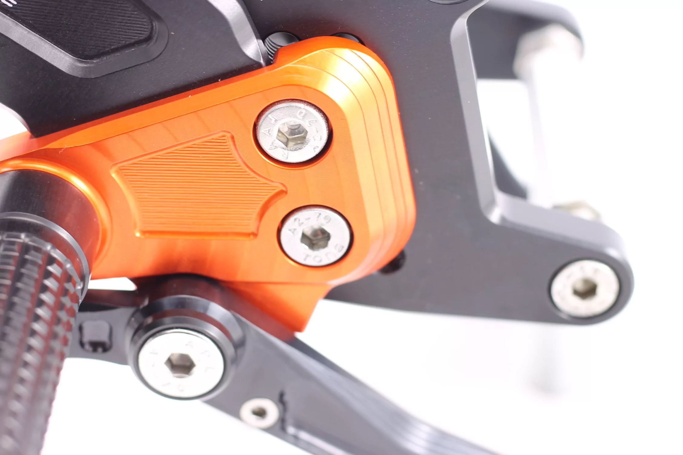 MG Biketec Sportfussrastenanlage / Rastenanlage / Fussrastenanlage mit ABE, gültig in D - A - CH für KTM 1290 Super Duke GT ab 2016-2020