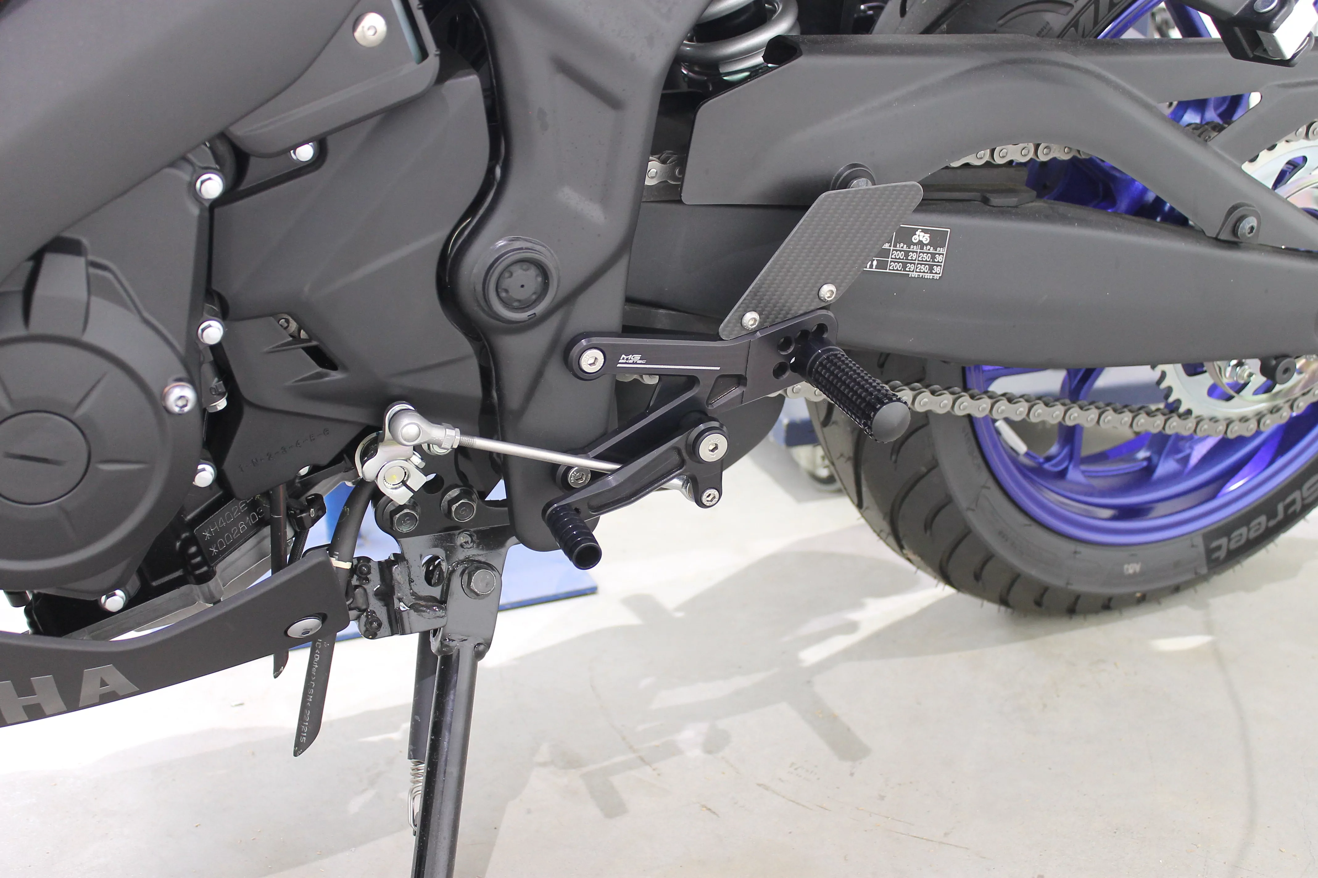 MG Biketec Sportfussrastenanlage / Rastenanlage / Fußrastenanlage mit ABE, gültig in D - A - CH für Yamaha YZF-R25 ab 2015-2016