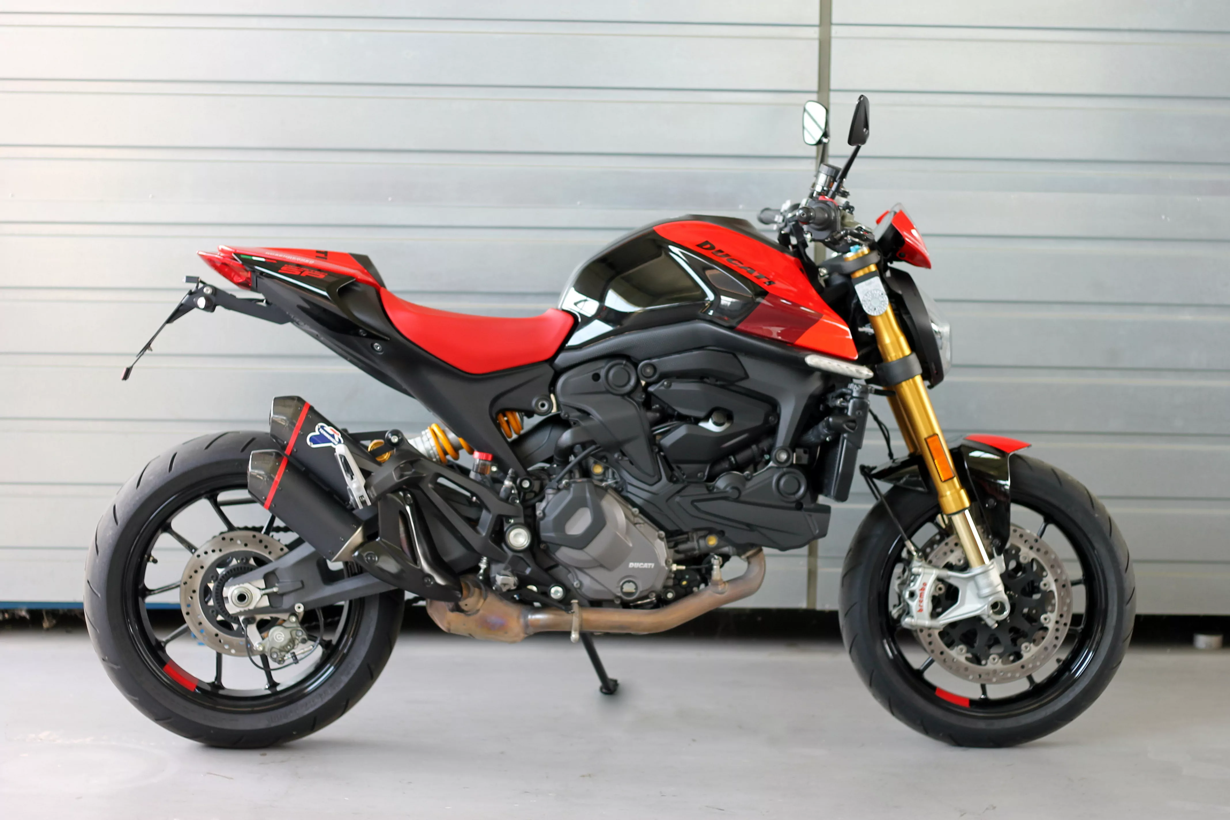 MG Biketec Kennzeichenhalter für Ducati Monster / Monster+ 937 (950) ab 2021