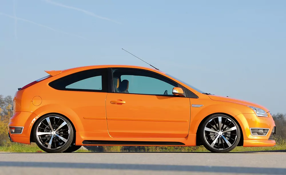 Rieger Heckansatz für Ford Focus 2 ST - 5-tür. 10.05-01.08 (bis Facelift) carbon optik