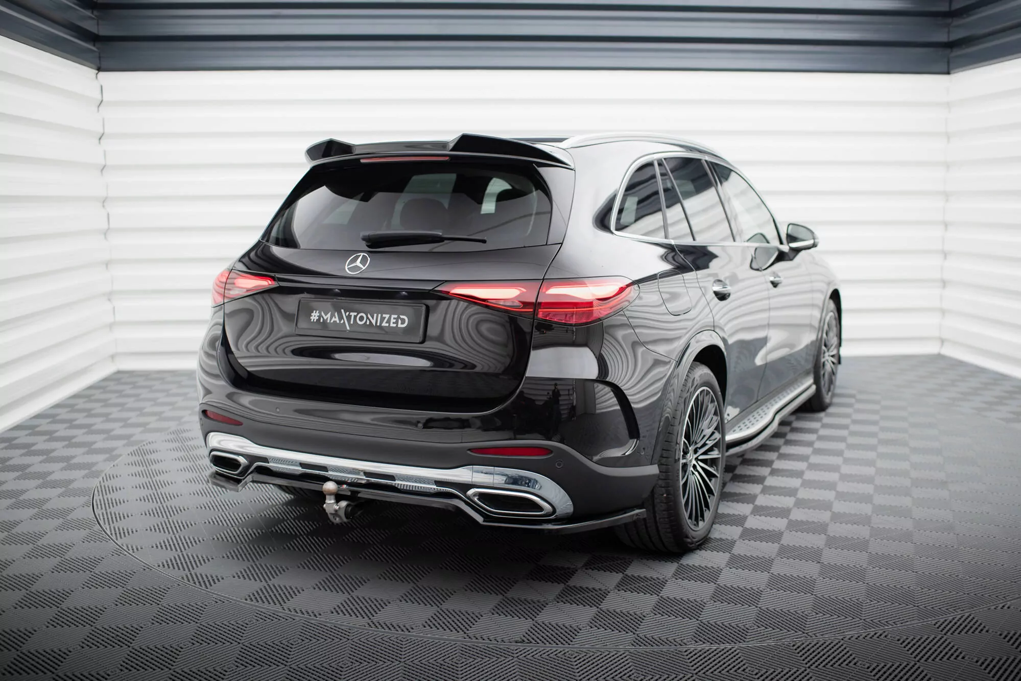 Hinten Splitter (mit Einem Vertikalem Balken) Mercedes-Benz GLC AMG-Line X254 Schwarz Hochglanz