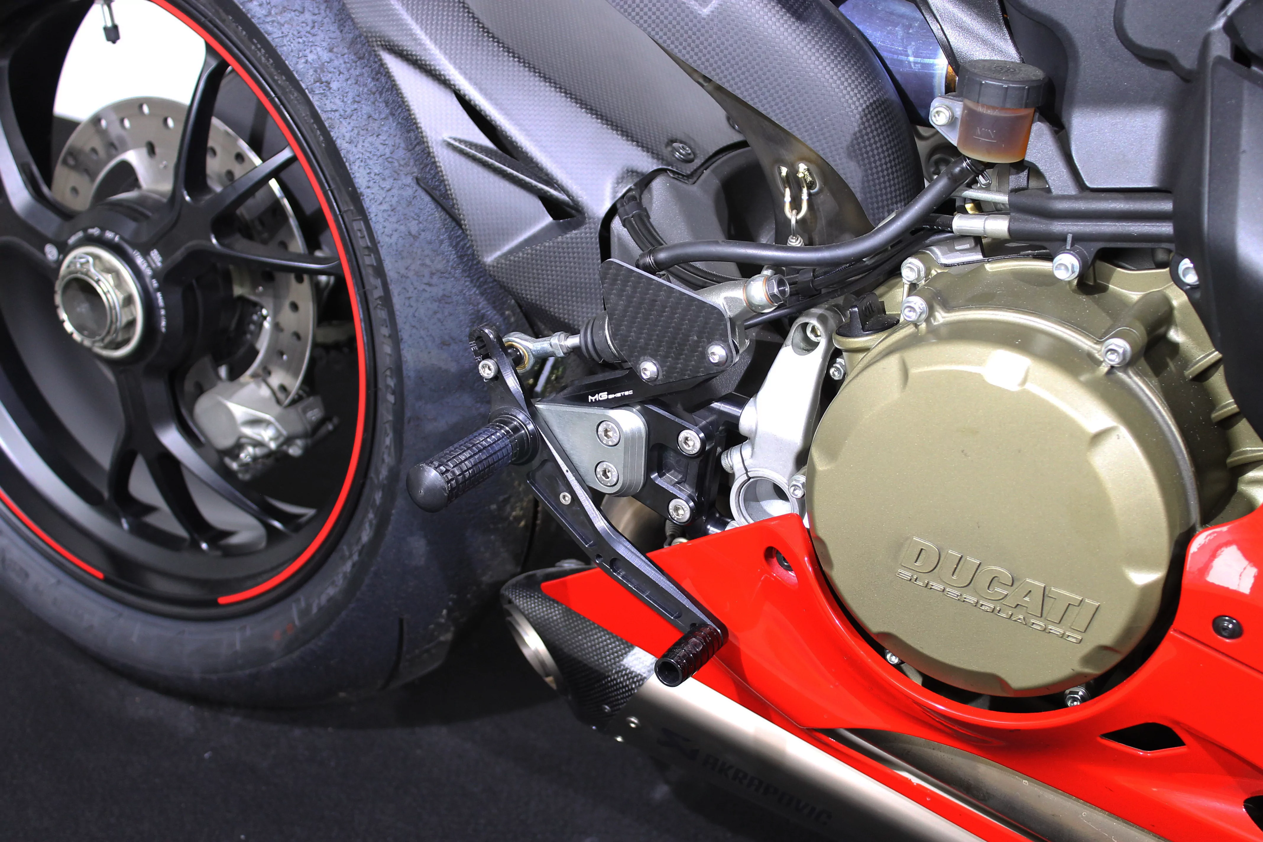 MG Biketec Sportfussrastenanlage / Rastenanlage / Fußrastenanlage, Umkehrschaltung, ABE, gültig in D - A - CH für Ducati 959 Panigale V2 ab 2016-2019